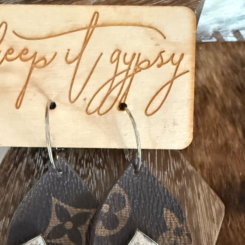 Keep It Gypsy White Buff Cowhide Genuine Design Patch Diamond Leather Earrings - Picture 3 of 3